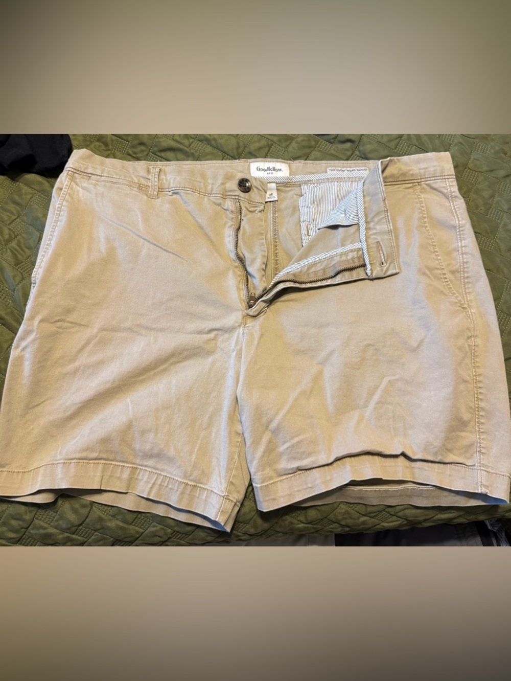 Goodfellow & Co Beige Flat Front Chino Shorts